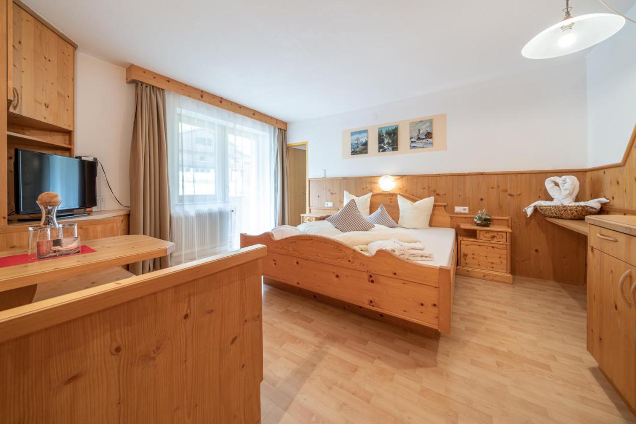 Familienhotel Replerhof Mit Kinderbetreuung Pragraten Ruang foto